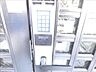 エントランス：オートロック付きで安心ですね。
