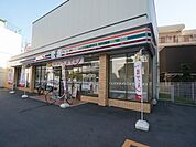 コンビニ「セブンイレブンまで160m」
