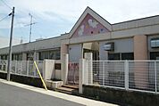 幼稚園、保育園「二ツ橋保育園まで620m」