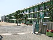 小学校「市立甚目寺南小学校まで510m」