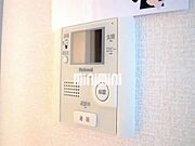 テレビ付きモニターホンです。