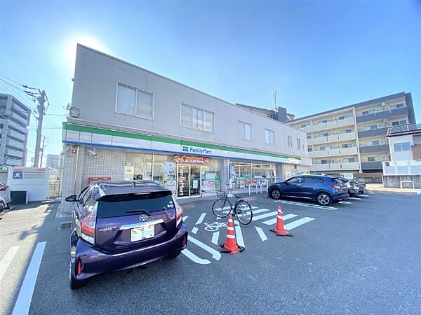 画像17:コンビニ「ファミリーマート昭和塩付通一丁目店まで290m」