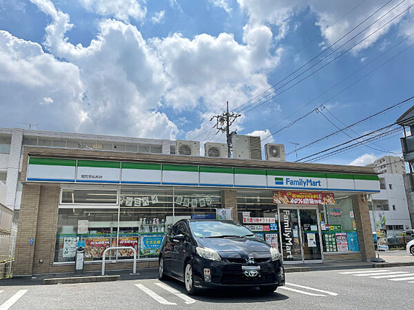 画像23:コンビニ「ファミリーマート昭和石仏町店まで320m」