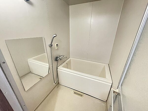 画像6:清潔なバスルーム