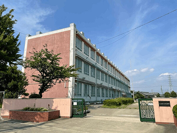 画像28:小学校「市立西前田小学校まで340m」