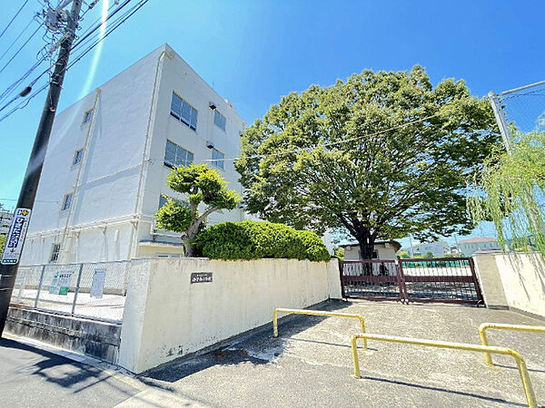 画像16:小学校「名古屋市立西中島小学校まで689m」