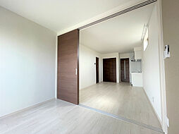 グランディール高畑 202 2階1LDKのリビング/ダイニング