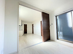 グランディール高畑 203 2階1LDKのリビング/ダイニング