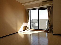 コスモ 5階1Kのリビング/ダイニング