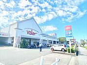 スーパー「バロー・Vドラッグまで790m」