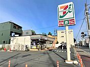 コンビニ「セブンイレブンまで140m」