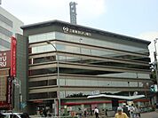 銀行「三菱東京ＵＦＪ銀行まで300m」