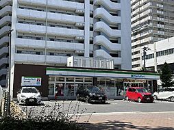 コンビニ「ファミリーマート千早店まで315m」