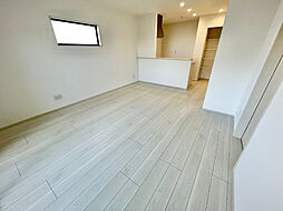 RUSCELLO守山 303 3階2LDKのリビング/ダイニング