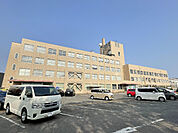 役所「名古屋市守山区役所まで916m」