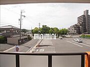 ベランダからは公園の眺望。
