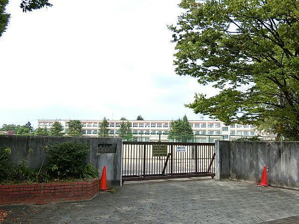 画像16:中学校「名古屋市立猪高中学校まで635m」
