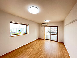 コスモナーレ一社 5階1LDKのリビング/ダイニング