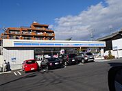 コンビニ「ローソンまで780m」