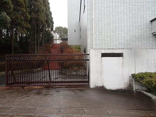 画像17:大学「名古屋女子大学天白学舎まで550m」