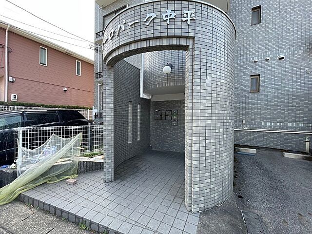 4 / 4