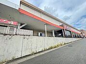 ショッピング施設「ピアゴまで820m」