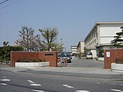 小学校「一宮市立貴船小学校まで391m」