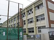 中学校「市立今伊勢中学校まで1700m」