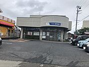 銀行「いちい信金今伊勢支店まで1100m」