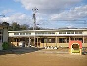 幼稚園、保育園「里小牧保育園まで400m」