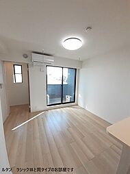 ヒカルサ岡崎日名西町 305 3階1LDKのリビング/ダイニング