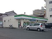 コンビニ「ファミリーマートまで280m」