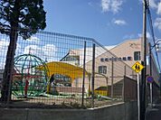 幼稚園、保育園「中央幼稚園まで320m」