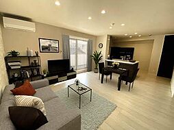 アルフラット大国 202 2階2LDKのリビング/ダイニング