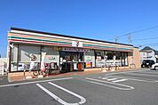 コンビニ「セブンイレブンまで300m」