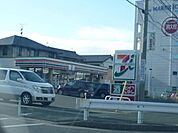 コンビニ「セブンイレブンまで460m」