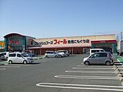 スーパー「フィールまで890m」