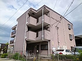 メゾンロイヤルコート  ｜ 愛知県一宮市大和町妙興寺字伊勢田（賃貸マンション1LDK・2階・55.93㎡） その1