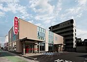 銀行「十六銀行一宮支店まで710m」