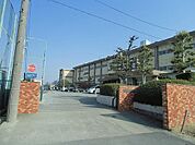 小学校「一宮市立浅野小学校まで565m」