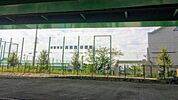 小学校「市立大和西小学校まで640m」