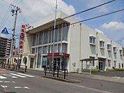 銀行「岐阜信金一宮支店まで550m」