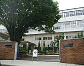 高校「私立修文学院高校まで1946m」