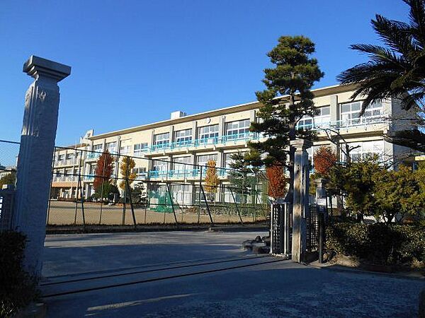 画像23:小学校「岡崎市立矢作南小学校まで948m」