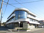 病院「葵セントラル病院まで1100m」