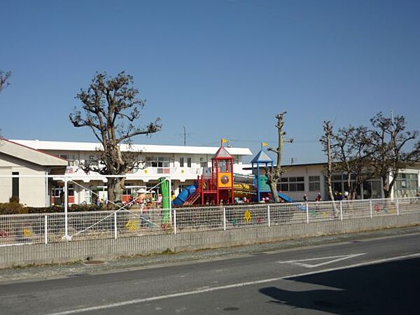 画像23:幼稚園、保育園「吉田西保育園まで700m」