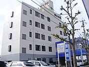 病院「豊生病院まで1600m」