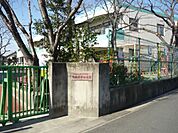 幼稚園、保育園「豊橋若葉幼稚園まで690m」
