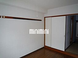 フレンドハウス56 3階1Kのリビング/ダイニング