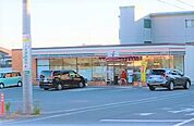 コンビニ「セブンイレブン半田雁宿町店まで982m」